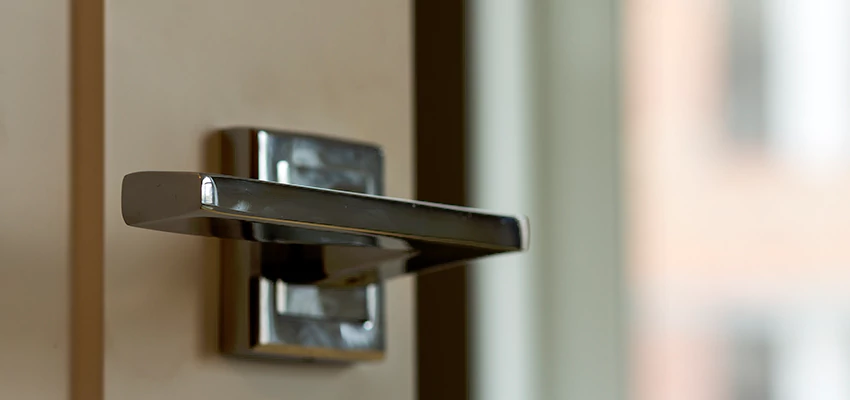 Door Lever Knob Repair in Chicago, Illinois