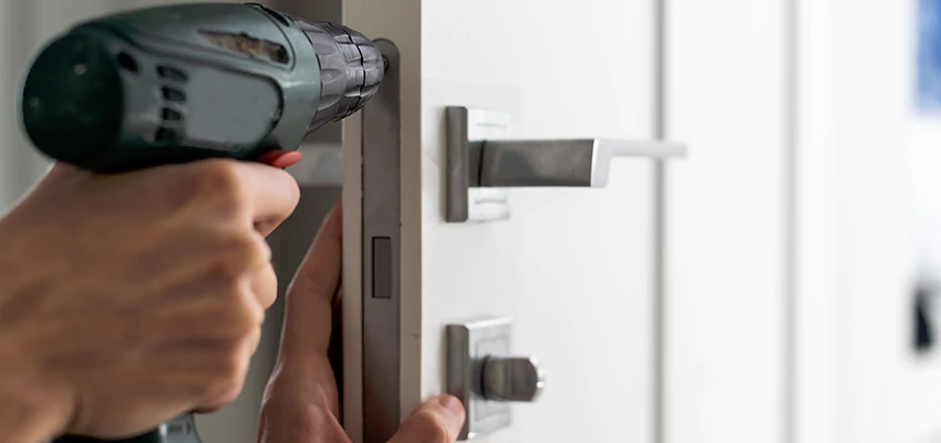 Locksmith For Lock Replacement Near Me in Chicago, IL