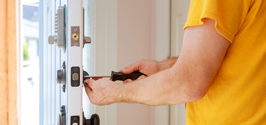 Eviction Locksmith For Key Fob Replacement Services in Chicago, IL